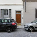 San Zanobi Nest In Central Florence