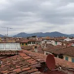 San Zanobi Nest In Central Florence